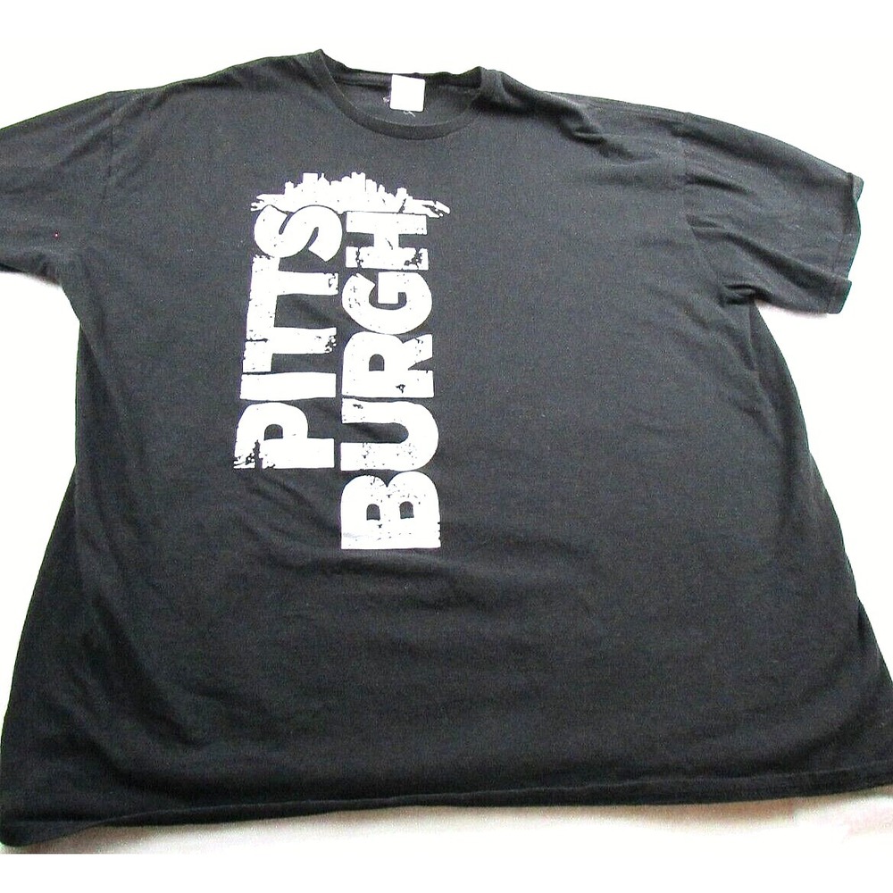Pittsburgh TShirt Black Pittsburgh Graphic T Shirt Size 2XL‎